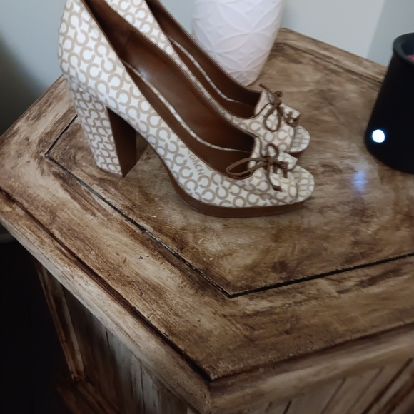 Like New Coach Sandals - Picture 7 of 7